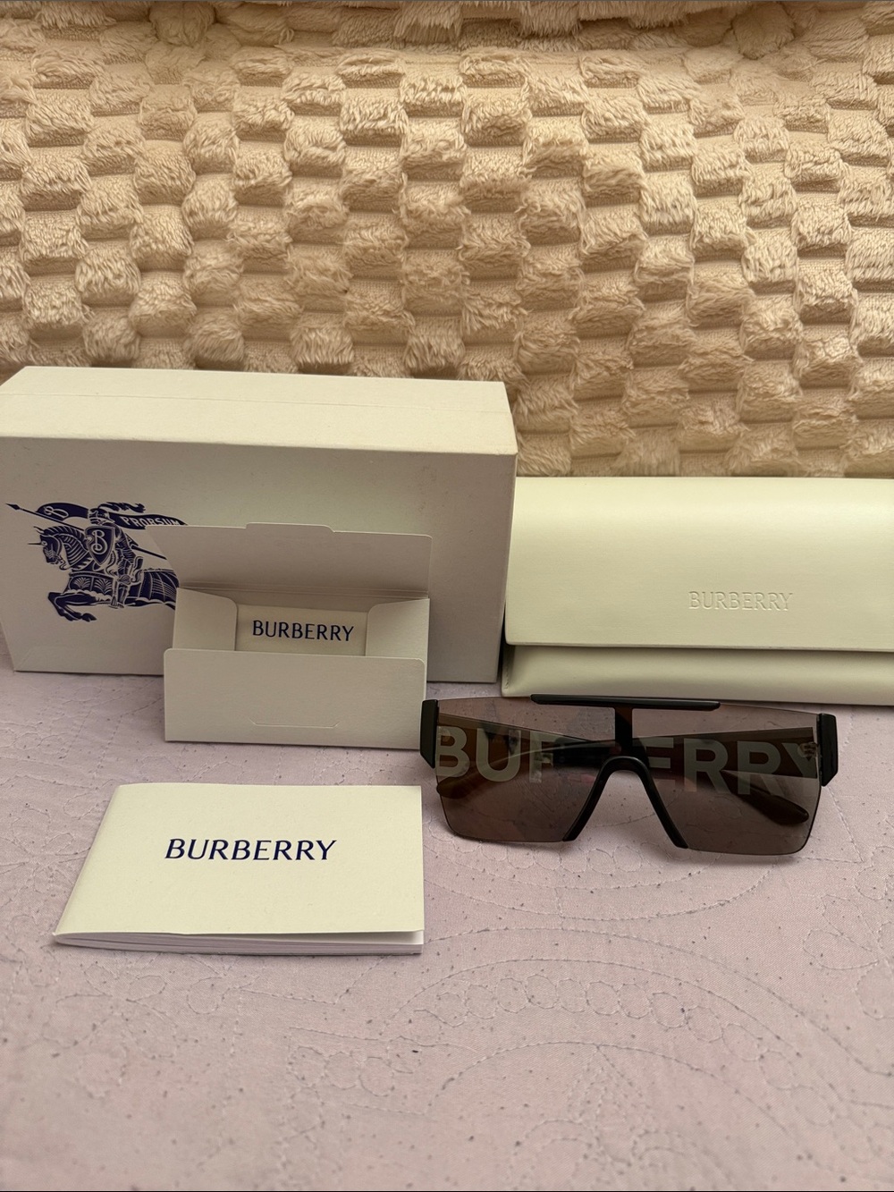 NEW Burberry BE4291 shields with logo on lenses